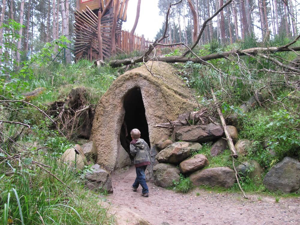 Eingang Raubtier WG im Wildpark-MV