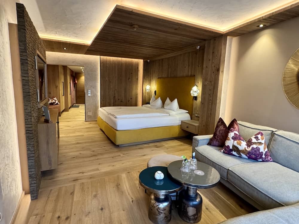 Blick in die Tuxerhof Garten Suite