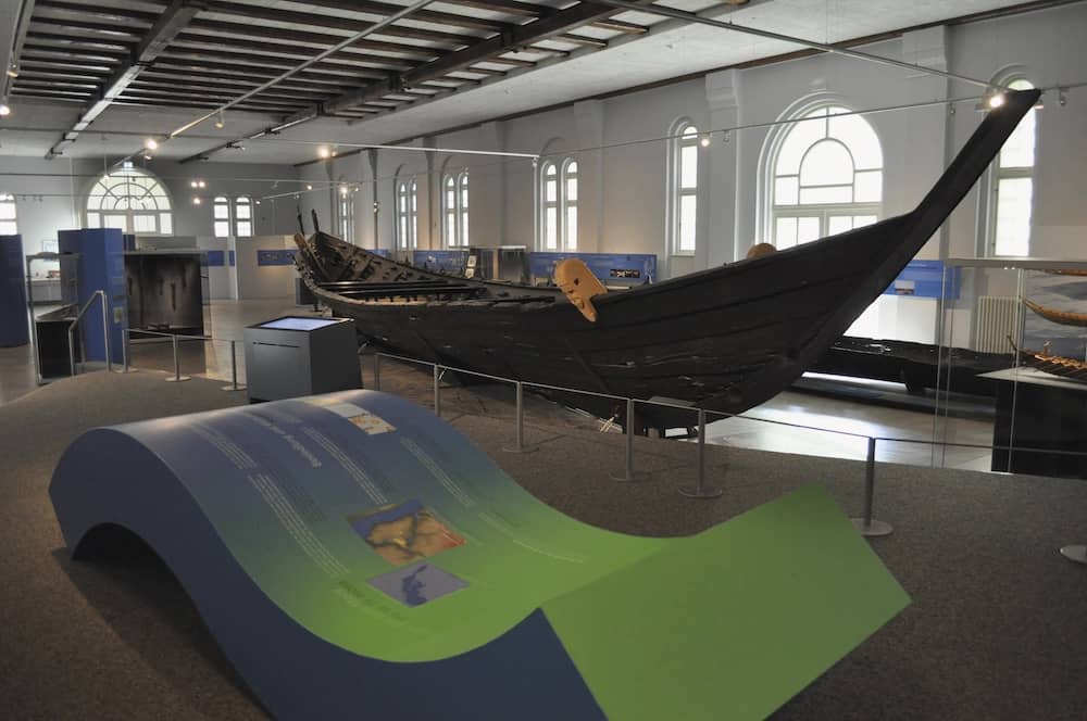 Nydamboot im Museum Schloss Gottorf eine Schleswig Aktivität