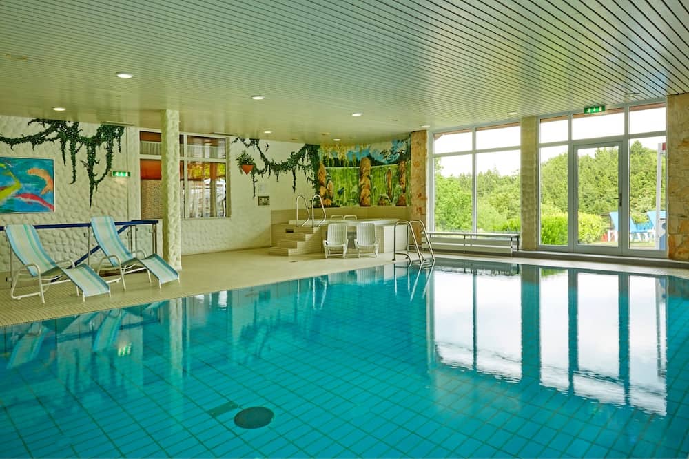 Hplus Hotel Willingen ein Familienhotel im Sauerland mit Schwimmbad