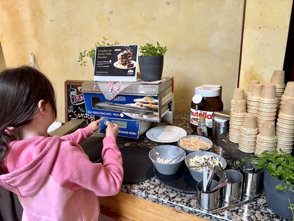 Pancakes zum Frühstück im Eurostrand Resort Lüneburger Heide