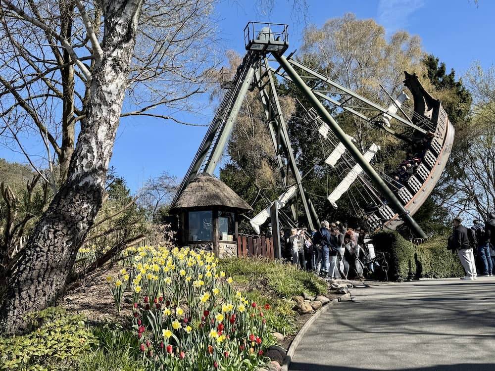 Schiffschaukel im Heide Park Freizeitpark