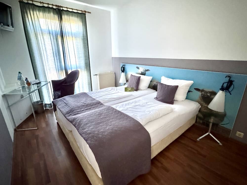 Zimmer im Heidehaus F im Eurostrand Resort Lüneburger Heide