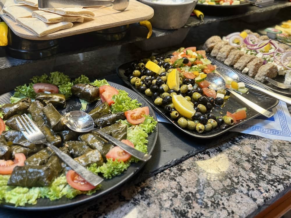 Griechische Vorspeisen am Themenbuffet vom Eurostrand Resort